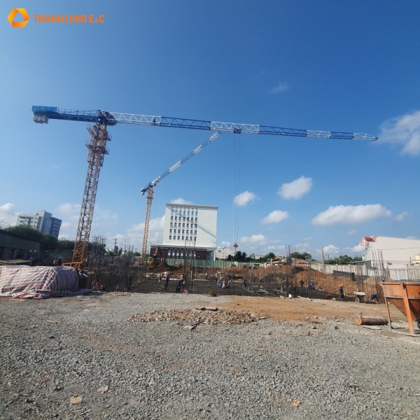 VẬN THĂNG CẨU THÁP